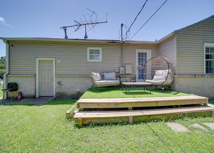 1 Mi To Arts District: W/ Yard! Сasa de vacaciones Tulsa